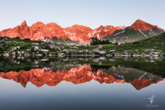 Glowing-Summits