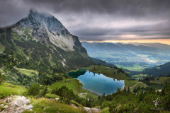 Moutain-Lake-View