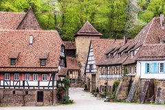 Spring-in-the-Medieval-Age