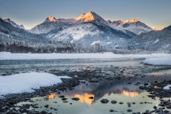 Illuminated-Summits