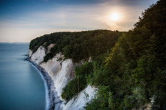Chalk-Cliffs-at-Moonset